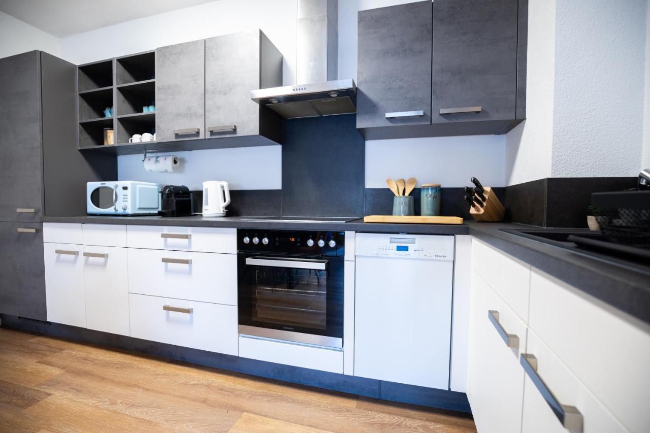 Design-ferienwohnung In Bad Neuenahr: Platz Fuer 4, Kueche, Wifi, Netflix *