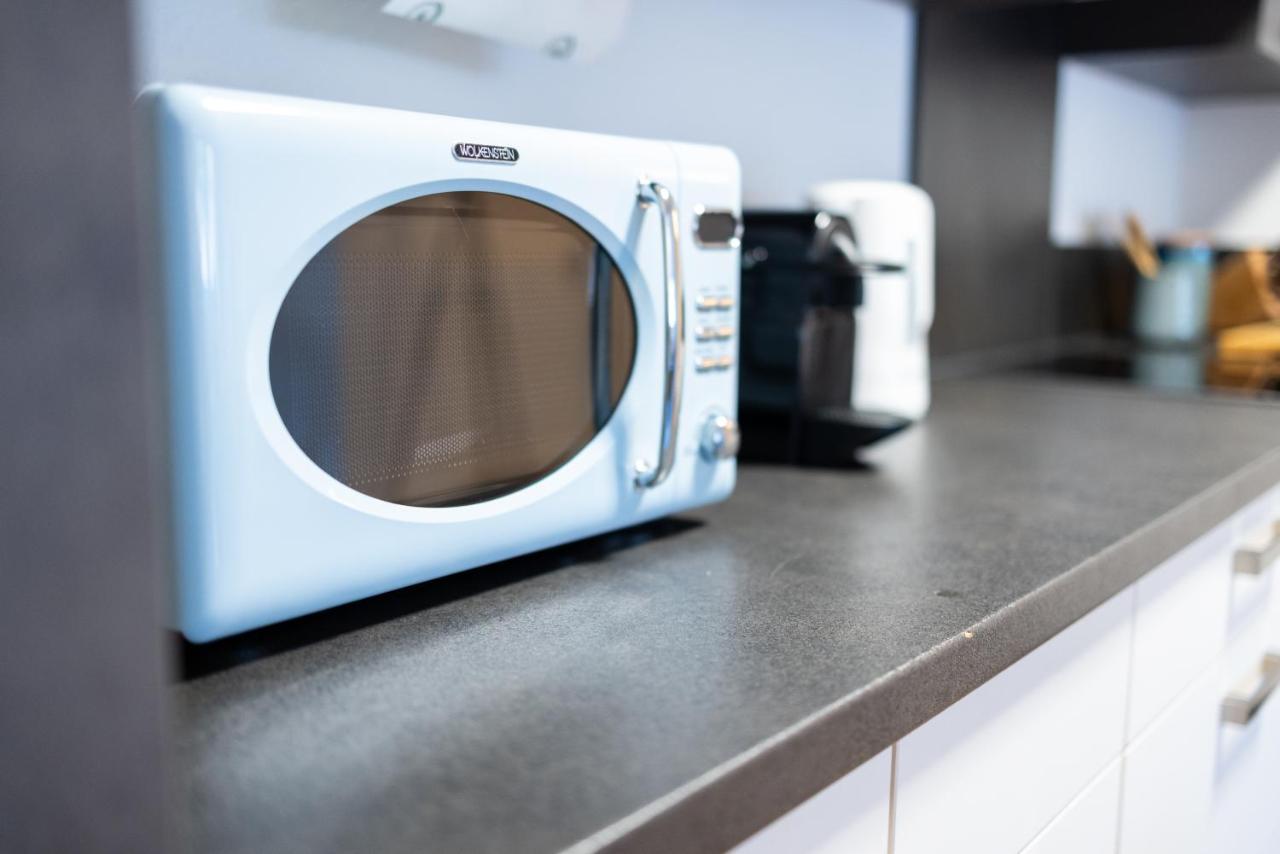 Appartement Design-ferienwohnung In Bad Neuenahr: Platz Fuer 4, Kueche, Wifi, Netflix Bad Neuenahr-Ahrweiler